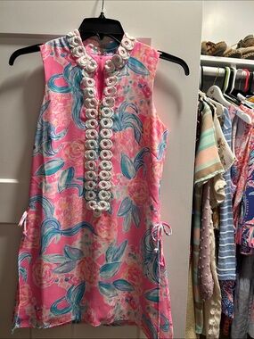 Lilly Pulitzer Pink Floral Sleeveless Shift Dress with Blue-Green Accents